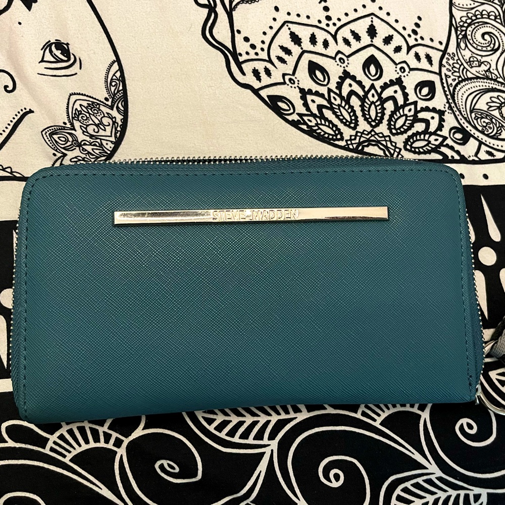 Steve Madden Wallet
